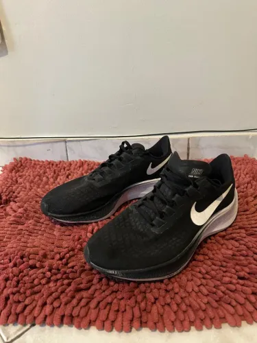 Tênis Nike Zoom Pegasus 37, tamanho 38