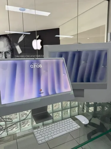 Apple All-In-One iMac 24" chip M4 10 núcleos RAM 16GB 256GB SSD prata MWUU3HB/A