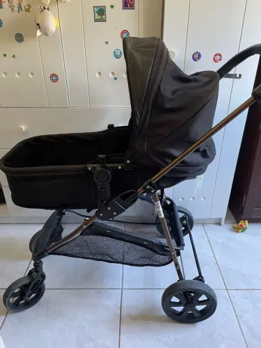 Carrinho Moisés + Bebê conforto