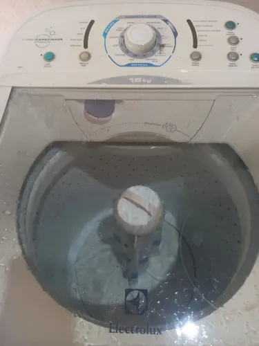 Máquina de Lavar 15kg da Electrolux