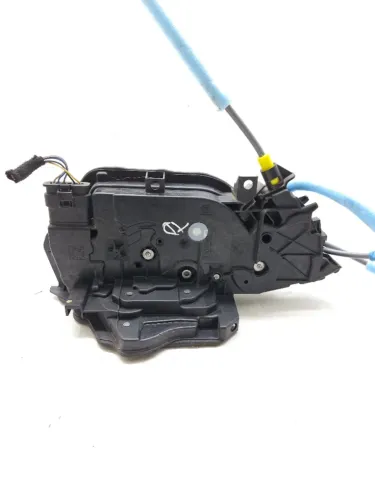 Fechadura Porta Traseira Direita Bmw 320i 2.0 2020  *