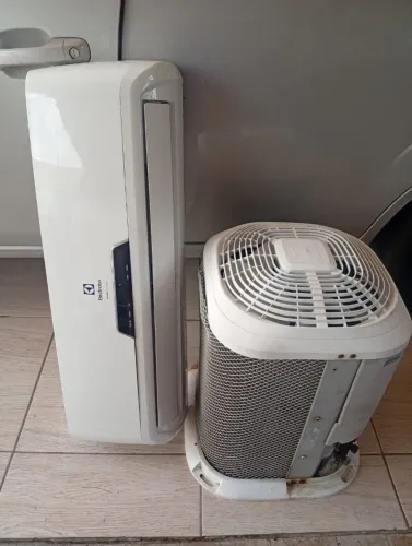 AR-CONDICIONADO 9.000 BTUS.