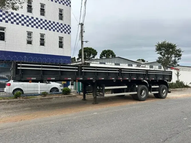 Carreta Librelato Grade baixa 2 eixos - 2015