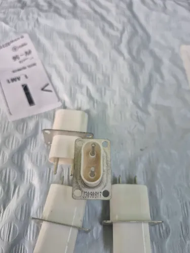 Conector magnetron microondas