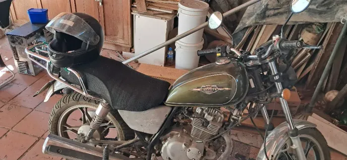 Suzuki Intruder 125 personalizada