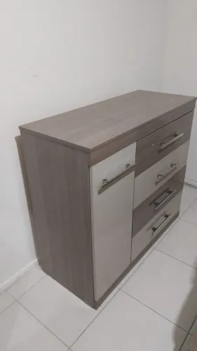 Comoda 4 gavetas + 1 porta