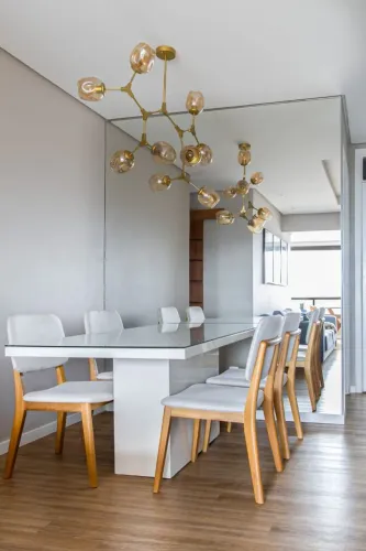 Conjunto Mesa de Jantar Moderna + 4 Cadeiras