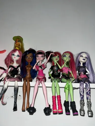 LOTE MONSTER HIGH