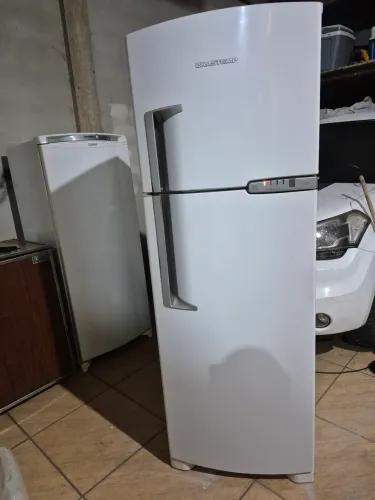 Geladeira Brastemp 375 litros frost free