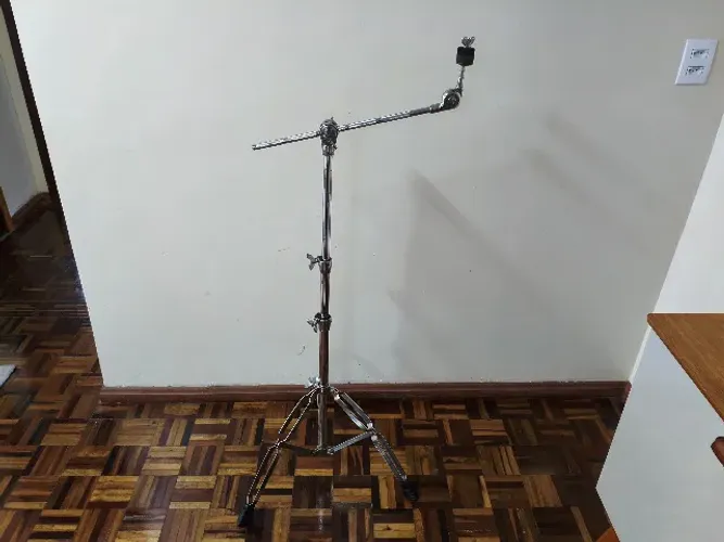 Estante Cromada 2 Estágios Girafa (Pode Ser Usa Como Reta)