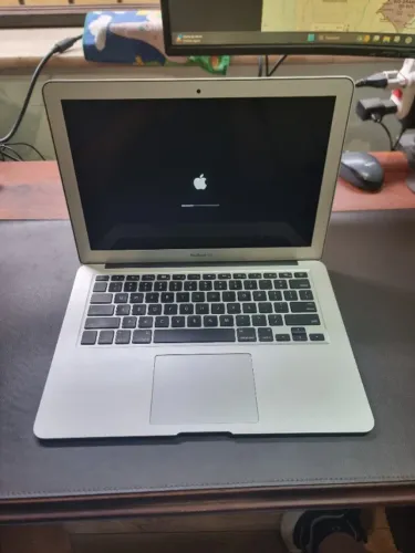 MacBook Air 13" Usado Novíssimo! SOMENTE 106 CICLOS!!!