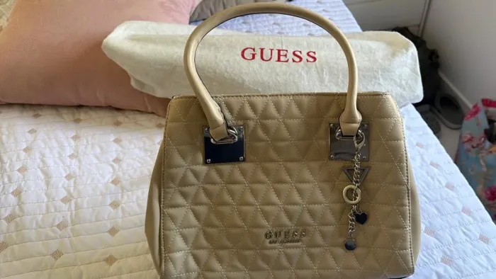 Bolsa guess novinha
