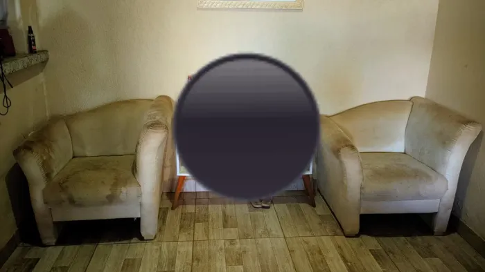 Vendo 2 poltronas 