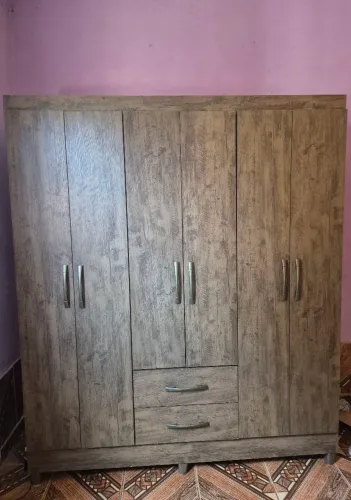 Vende se guarda roupa
