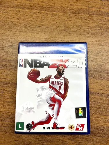 NBA 2K21 PS4 Mídia Física - Ótimo Estado, Sem Riscos