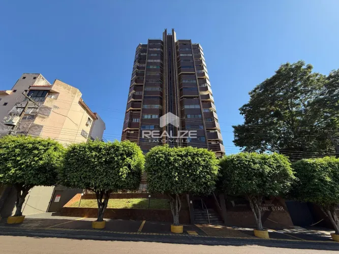 Apartamento Mobiliado à venda no Edifício Residencial Royal Star com 4 Quartos