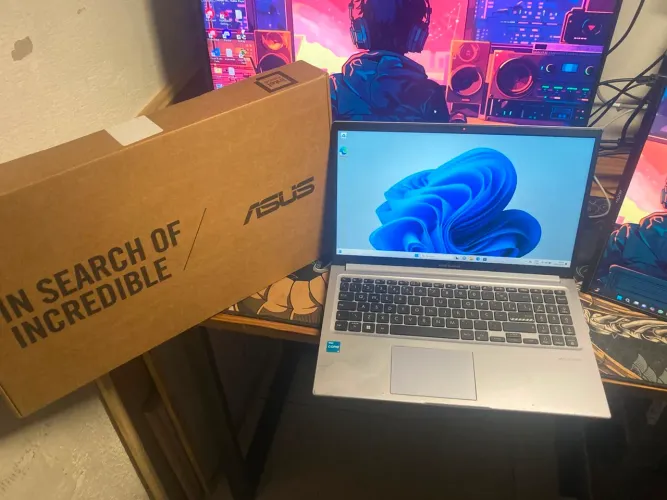 Notebook Asus Vivobook Intel i3 12ª Ger (com caixa) - Estado de Novo