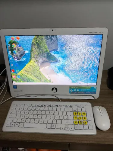 ALL in one Positivo Celeron/ Memória 4 giga / HD SSD 240 GM + teclado e mouse