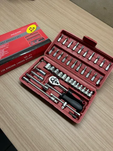 Kit de ferramentas Novo 46 peças.
