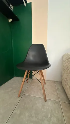 Duplas cadeiras eames 