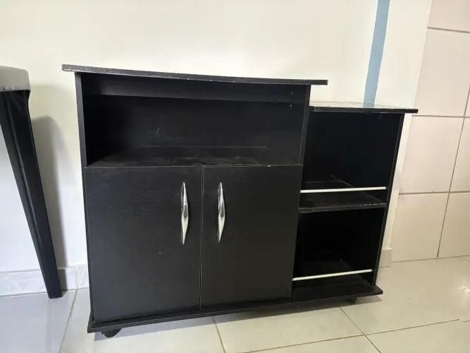 Armário com fruteira 