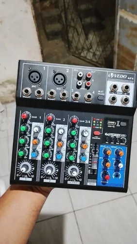 Mesa de som VEDO AF4
