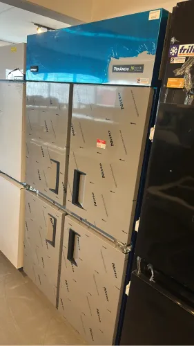 Geladeira comercial refrigerada 4 portas inox Venâncio