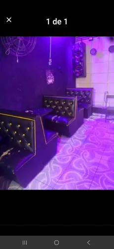 Sofa comercial  2 sofas e uma mesa