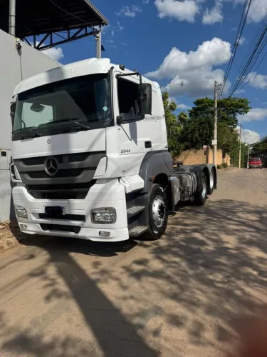 Caminhão 2544