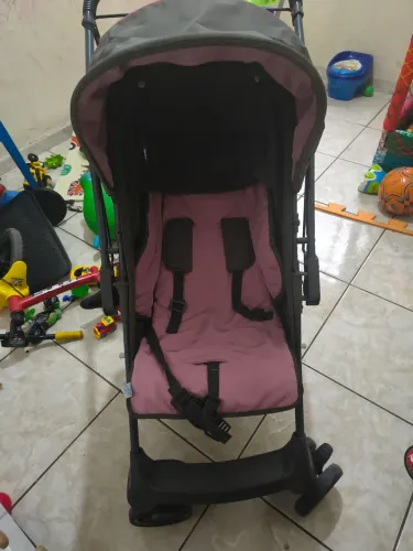 Vendo carrinho de bebê 
