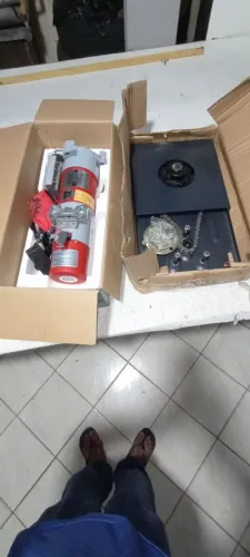 Vendo motor completo p/ porta de aço 