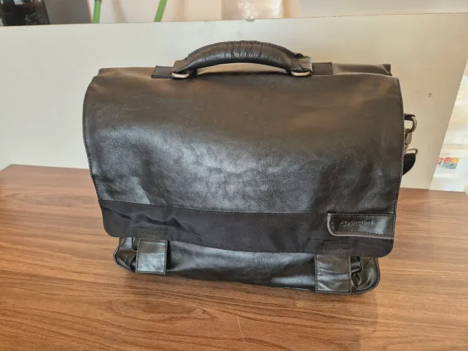 Mala / Pasta / Bolsa Executiva / Notebook Sestini - Couro, Expansível e Muito Conservada