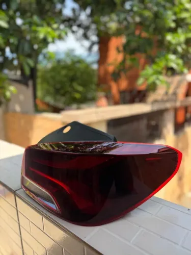 Lanterna traseira Lado direito sem Led ônix Hatch 2020 21 22 23