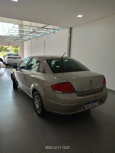 Fiat Linea LX 1.9/ 1.8 Flex 16V Dualogic 4P 2010