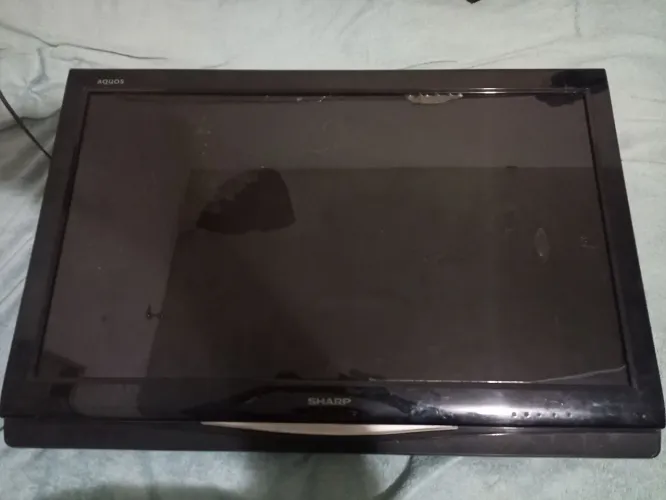 TV Sharp 32" LC-32R24B - Para Restauração (Requer Película Polarizadora)