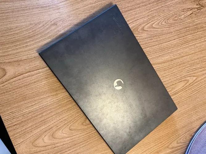 Notebook para retirada de peças