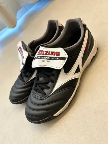 Chuteira Mizuno Profissional
