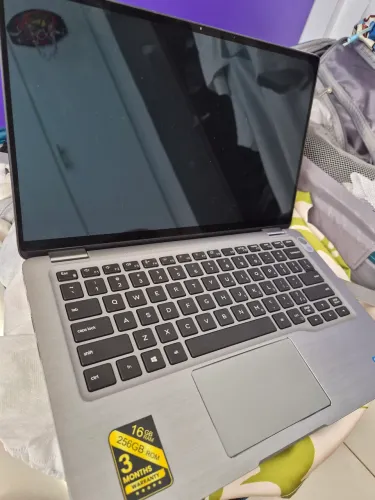 Dell latitude 7400 2-in-1 i5 8th Gen 16gb ram, 256 nvme ssd, touchscreen, Dobrável,