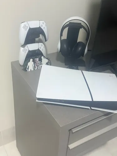 PS5 SLIM 1TB 2 CONTROLES 1 HEADSET ORIGINAL SEM FIO PLAYSTATION PULSE ELITE BRANCO
