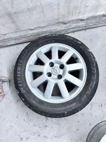 Jogo rodas com pneus meriva premium