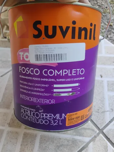 Lata tinta Suvinil