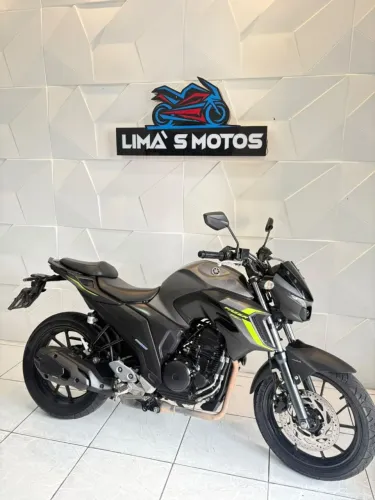 VENDO OU TROCO YAMAHA FAZER 250 2024 ( LIMAS MOTOS)