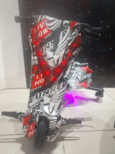 Triciclo elétrico DRIFT 3 velocidades 350w led rod 8"
