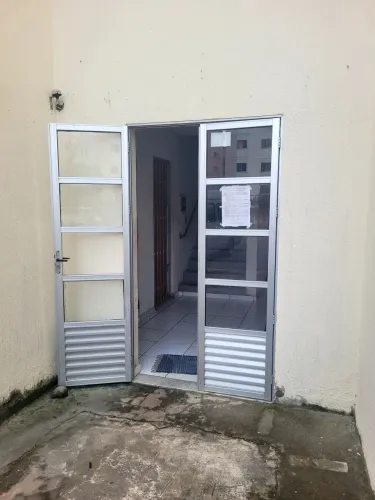 Vendo barato. Leia o anúncio