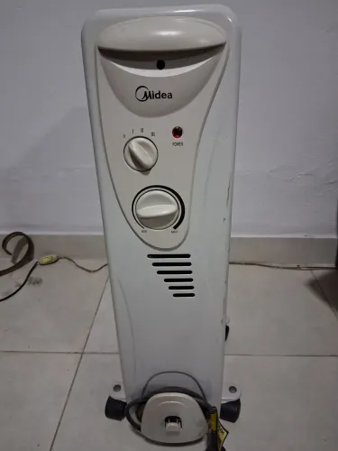 Aquecedor elétrico a óleo Midea