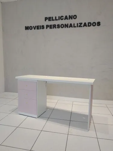 Mesa para manicure