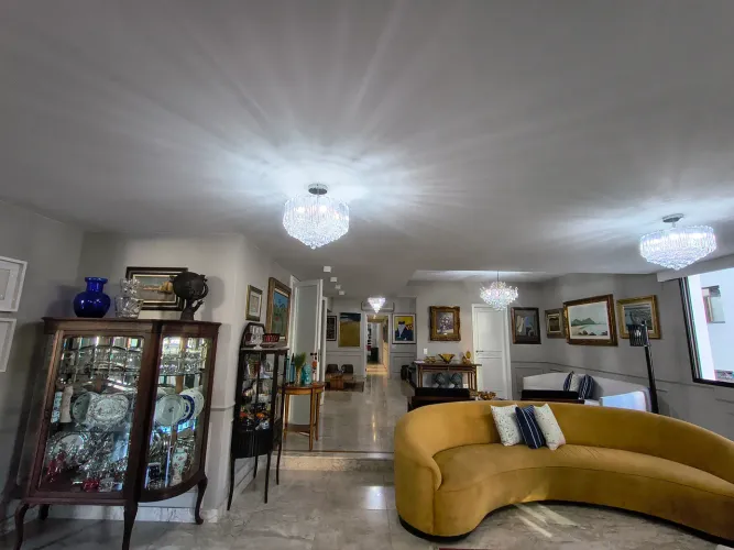 Apartamento de Luxo no Bairro do Boqueirão