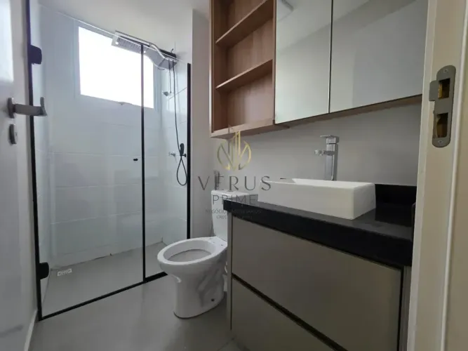Apartamento com sacada e suite à venda