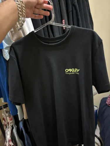 Camiseta Oakley Tempestas Sum Tee - Ed. Limitada
