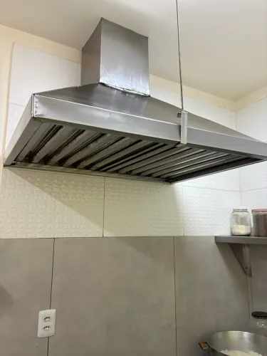 Vendo coifa exaustor pouco tempo de uso